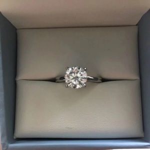 8 mm Moissanite Engagement Ring